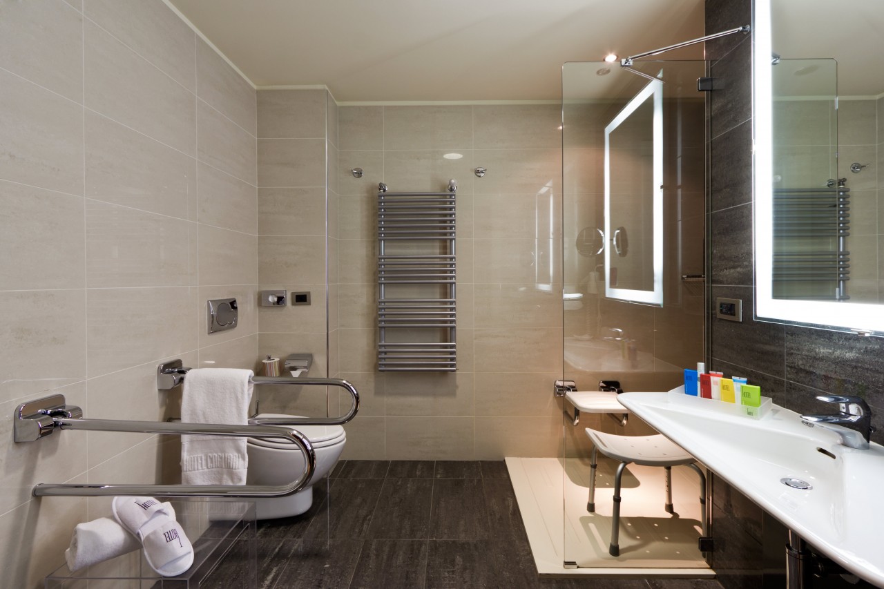 UNAHOTELS T Hotel Cagliari Bagno Accessibile Disabili 1