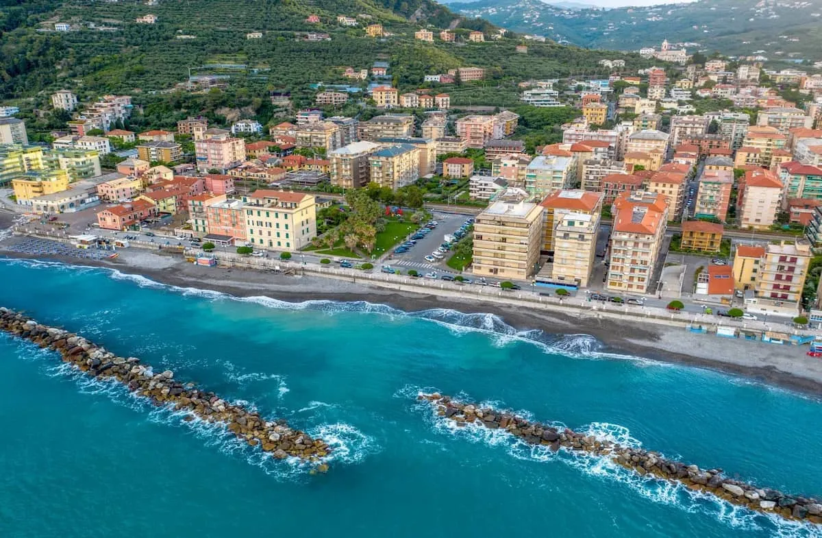 LA SPIAGGIA PER TUTTI E APPARTAMENTI ACCESSIBILI A CHIAVARI